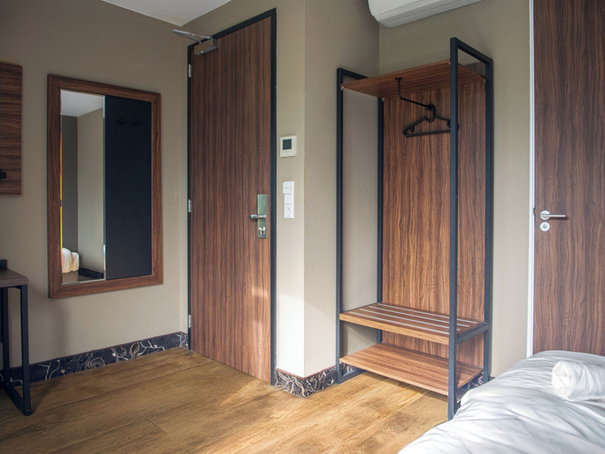 Bedroom 4, Amsterdam Lake Hotel, Haarlemmermeer