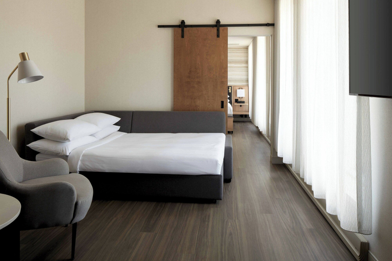 Bedroom 3, Quebec City Marriott Downtown, Communauté-Urbaine-de-Québec