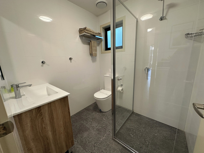 Bathroom 4