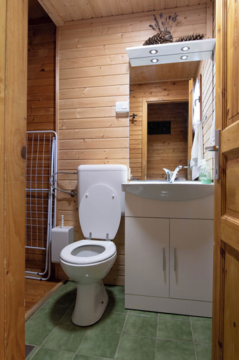 Bathroom 3, Koča Storzek, Hoce-Slivnica