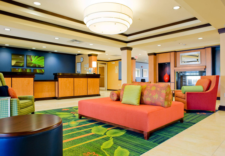 Public Area, Fairfield Inn & Suites by Marriott Commerce, Banks