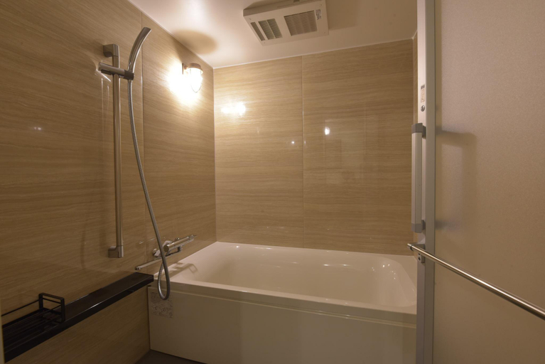 Bathroom 19