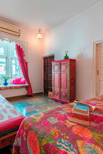 Bedroom 3, Hibiscus Heritage - A Lake View Hotel in Udaipur, Udaipur
