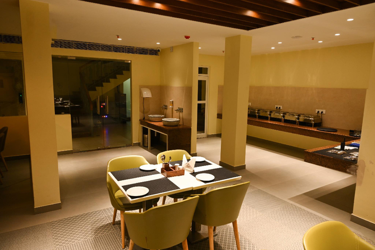 Food & Drinks 4, Q Saina Aarokan Height, Puri