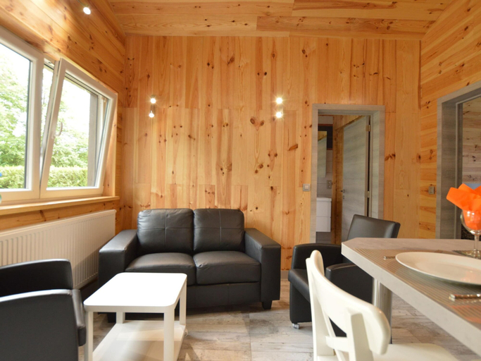 Others 5, Magnificent Chalet with Private Terrace, Liège