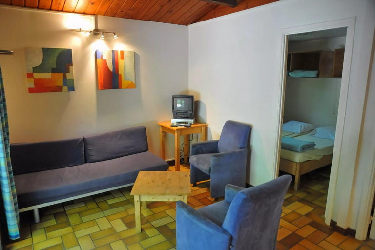 Others 5, Cozy, Wooden Chalet With a Microwave, Located in a Forest, Namur