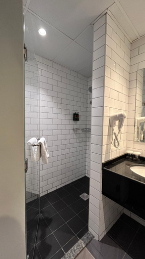 Bathroom 5, FORTUNE ATRIUM HOTEL, Dubai