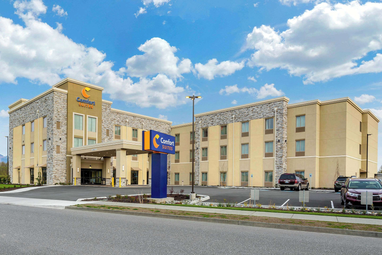 Exterior & Views 2, Comfort Suites Burlington near I-5, Skagit