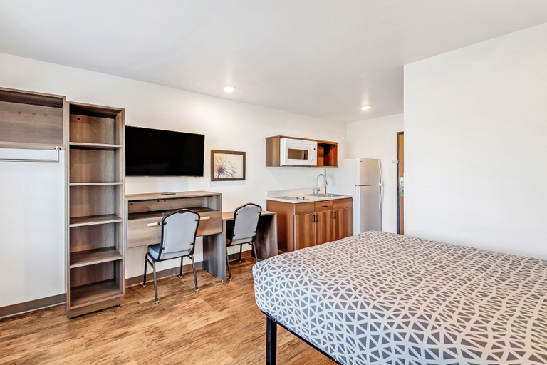 Bedroom 5, WoodSpring Suites Austin North I-35, Travis
