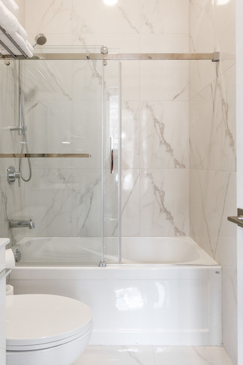Bathroom 29