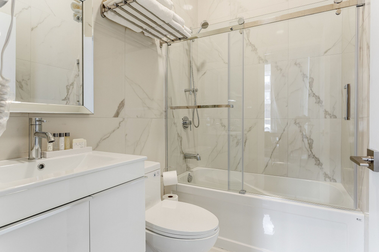 Bathroom 28