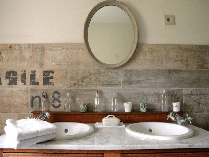 Bathroom 2, Family Villa Near Forest, Luxembourg