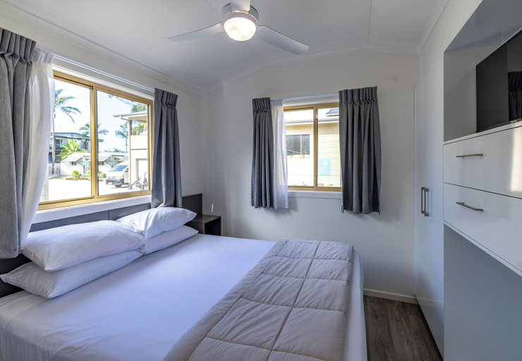 Bedroom 3, NRMA Blue Dolphin Yamba Holiday Resort, Clarence Valley- Coast