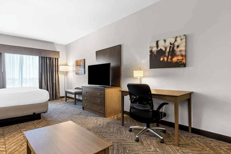 Bedroom 3, Best Western Plus Bolivar Hotel & Suites, Polk