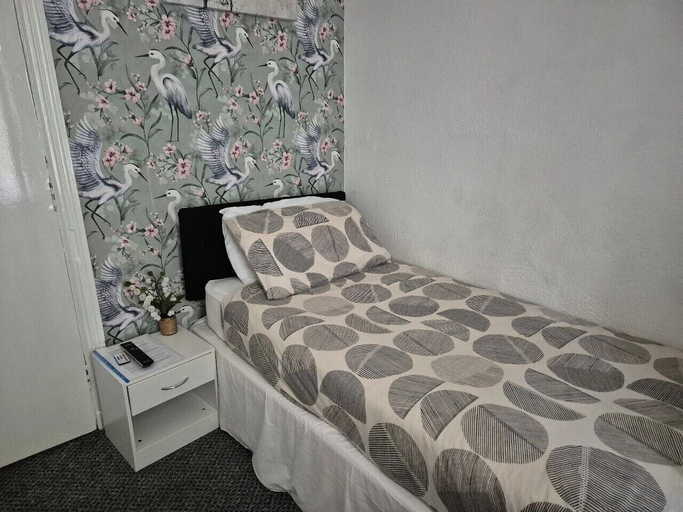 Bedroom 3, Glendor Hotel, Blackpool