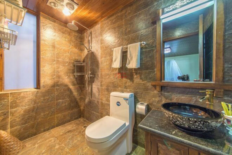 Bathroom 3, Miren · Dreamwind Sky Garden, Lijiang