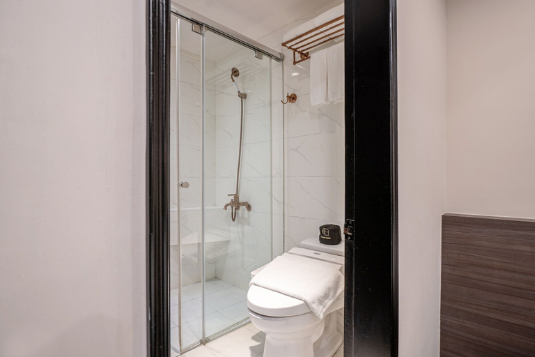Bathroom 4, Dream Mansion Hotel, Taichung