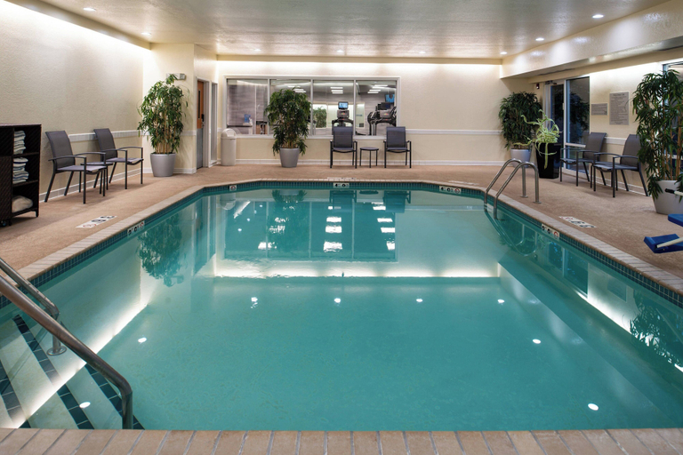Sport & Beauty 5, Fairfield Inn & Suites by Marriott Beloit, Rock