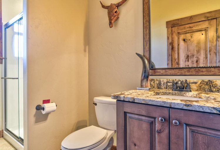 Bathroom 4, Pony Express Way 16795, Deschutes