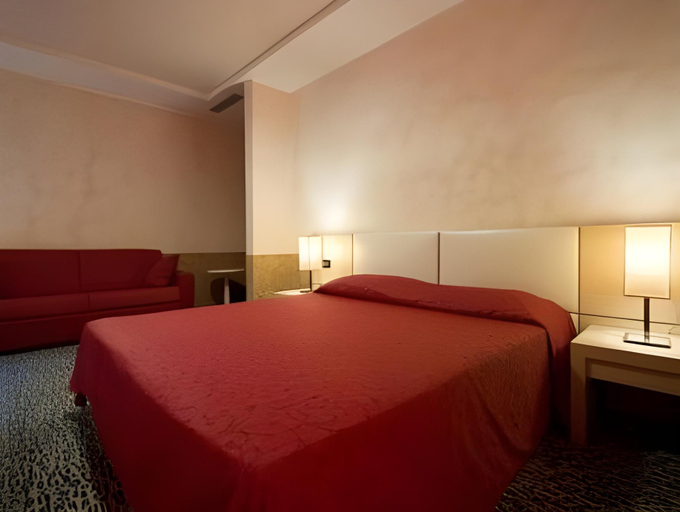 Bedroom 12