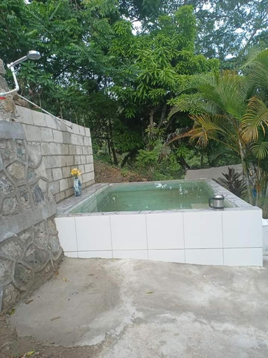 Sport & Beauty, Cassy's Child's Cottage