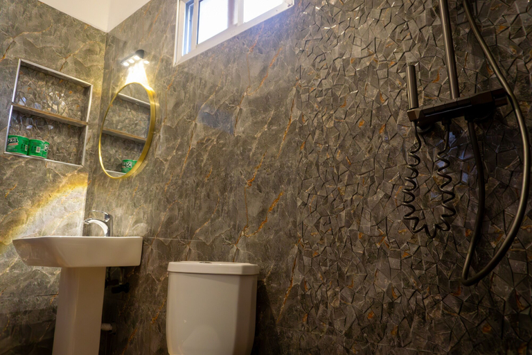 Bathroom 3, Cocolala Beach House, Kaskazini 'A'