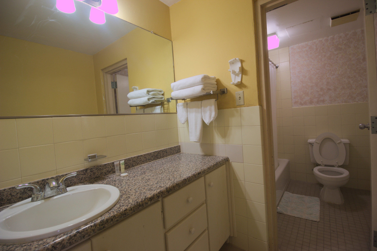 Bathroom 4, SureStay Hotel by Best Western Guam Airport South