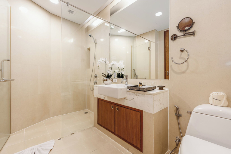 Bathroom 7