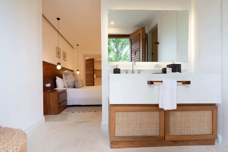 Bathroom 4, El Careyes Club & Residences, La Huerta