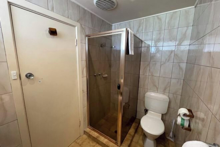 Bathroom 18