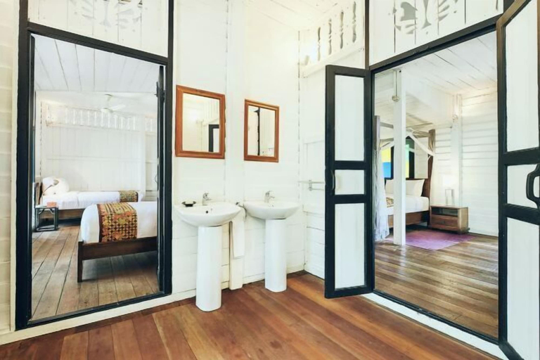 Bathroom 14