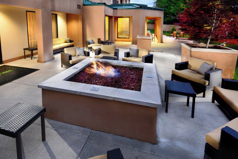 Food & Drinks 5, Courtyard by Marriott Beckley, Raleigh