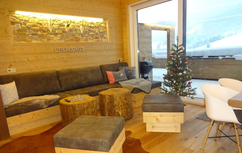 Living room, Huttenzauber 3 Comfortable Holiday Residence, Hallein