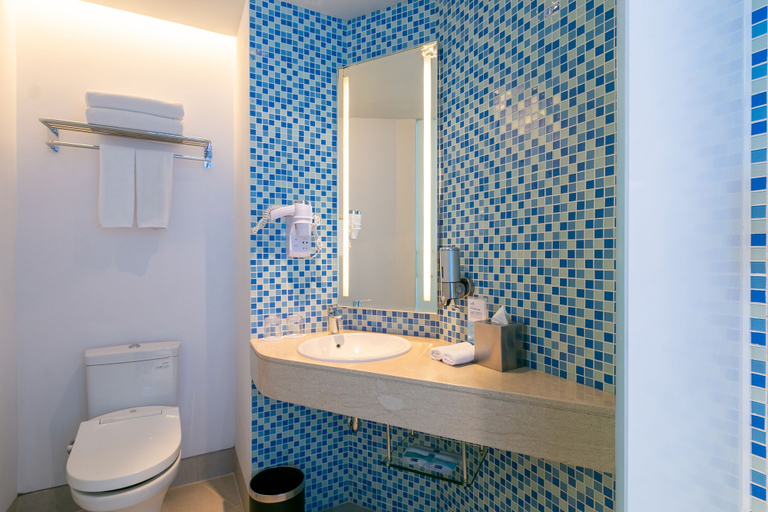 Bathroom 4