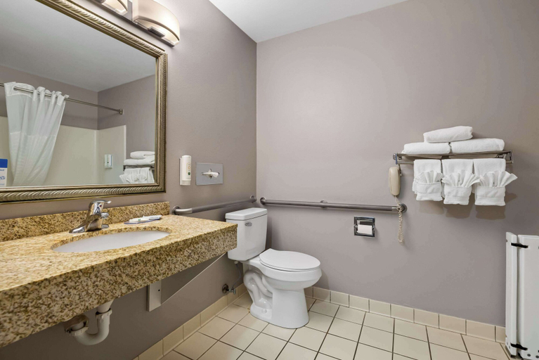 Bathroom 7