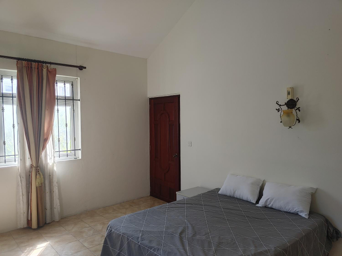 Bedroom 2, Bamboo guest house