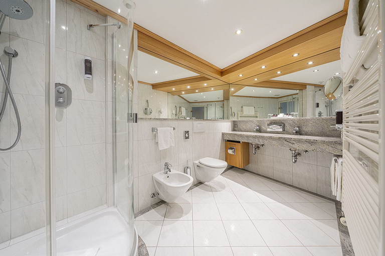Bathroom 5, EUROPÄISCHER HOF Bad Gastein, Sankt Johann im Pongau