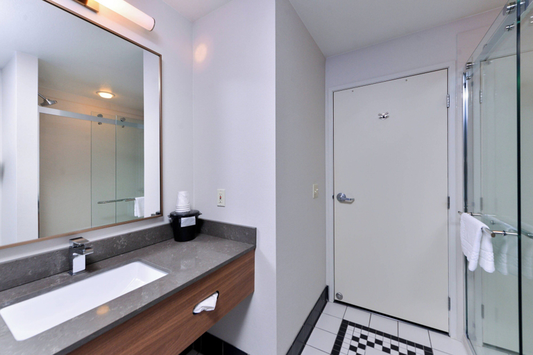 Bathroom 3, Fairfield Inn & Suites by Marriott Beloit, Rock