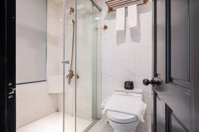 Bathroom 4, Dream Mansion Hotel, Taichung