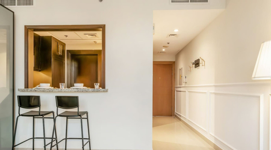 Room 5, Canal View Studio Near Marina Palm Jumeirah, Dubai