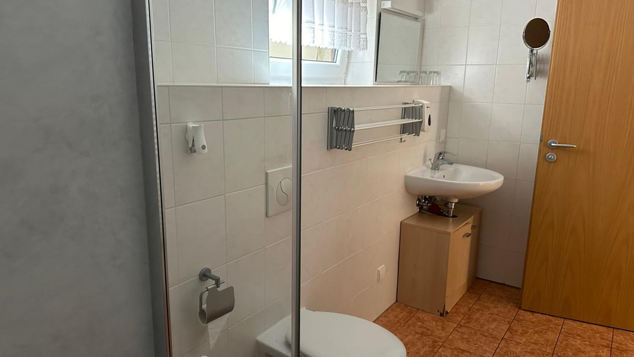 Bathroom 4, Gasthof & Pension Brettmuhle, Erzgebirgskreis