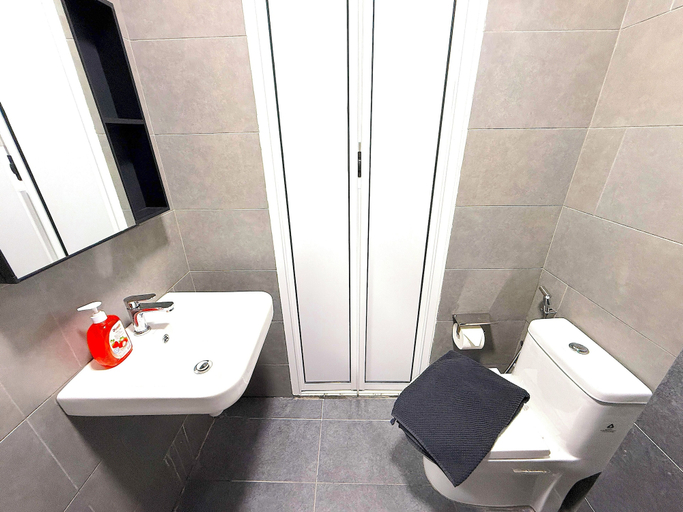 Bathroom 27
