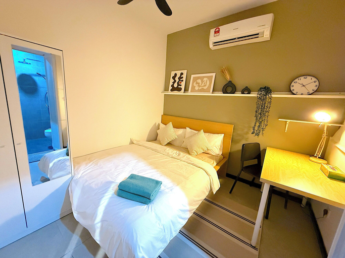 Bedroom 24