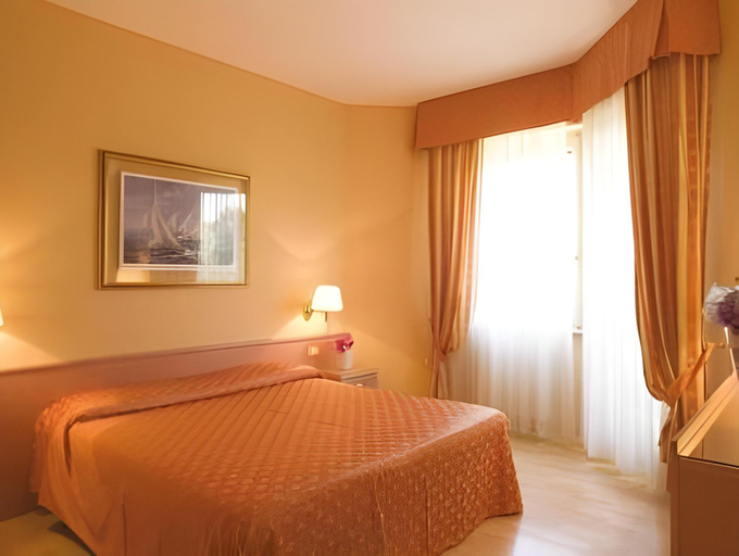 Bedroom 16