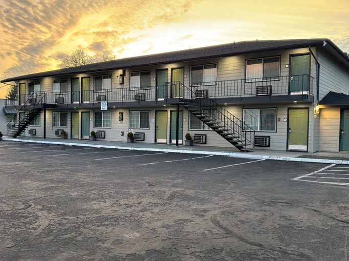 Exterior & Views 2, Royal Inn Eugene, Lane