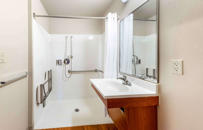 Bathroom 4, Extended Stay America Select Suites - Oklahoma City - West, Oklahoma