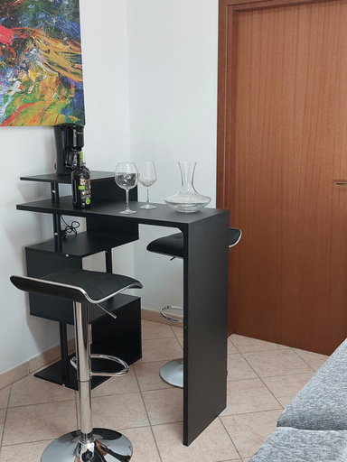 Others 5, Suite Morruzze, Terni