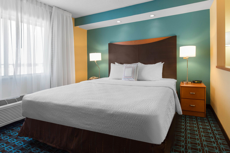 Bedroom 5, Country Inn & Suites by Radisson, Bismarck-Mandan, Burleigh