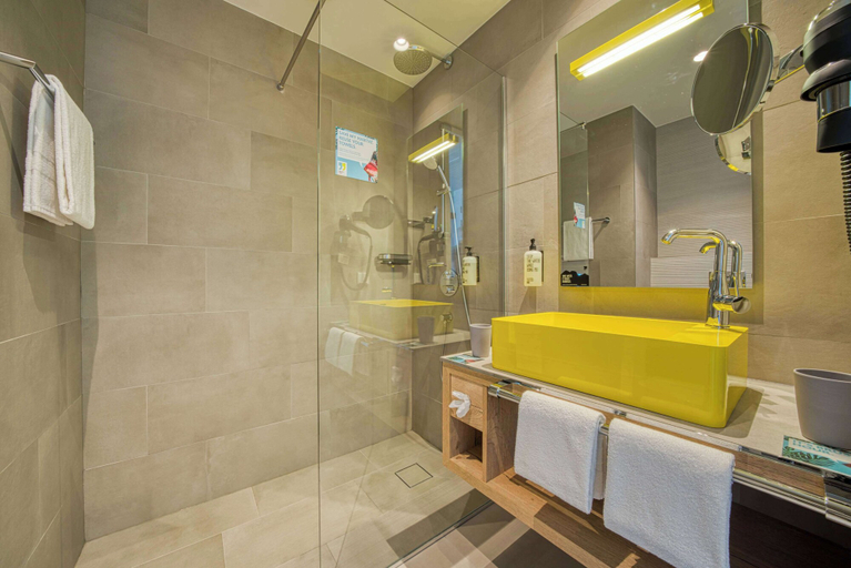 Bathroom 5, Vienna House Easy by Wyndham Amsterdam Airport, Haarlemmermeer