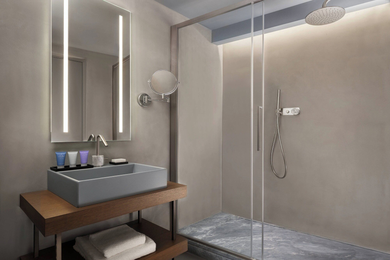 Bathroom 9